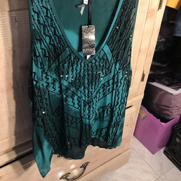 NEW David Bitton Buffalo Top with black sequin L - Picture 4 of 5